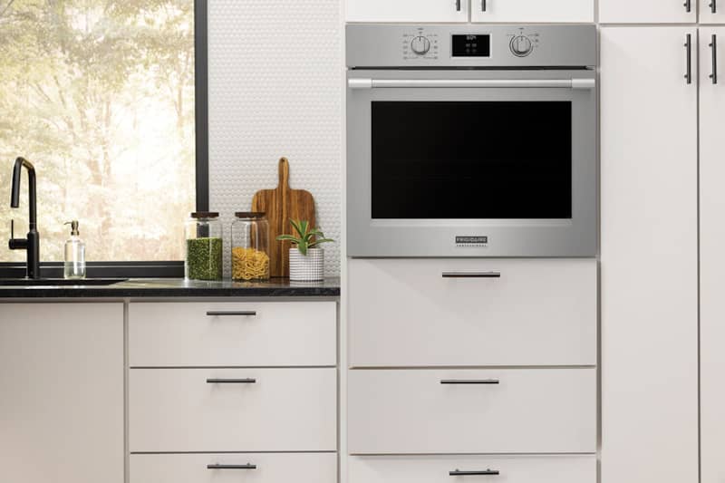 FrigidaireProfessional-Oven-PCWS3080AF-Kitchen.jpg
