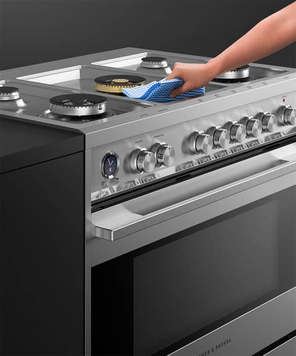 fisher-paykel-range-OR36SDG6X1-right-angle-view-cleaning.jpg